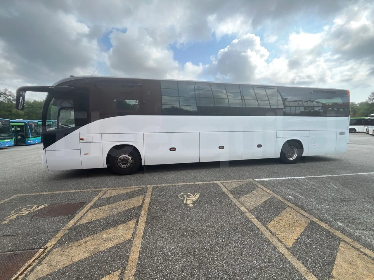 Iveco Magelys SFR2XX - Euro6 - 12,83m - 294kw - left side photo
