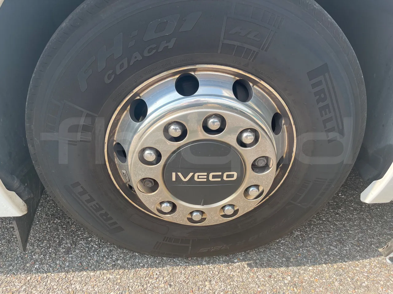 Iveco Magelys SFR2XX - Euro6 - 12,83m - 294kw - front left tire measurements