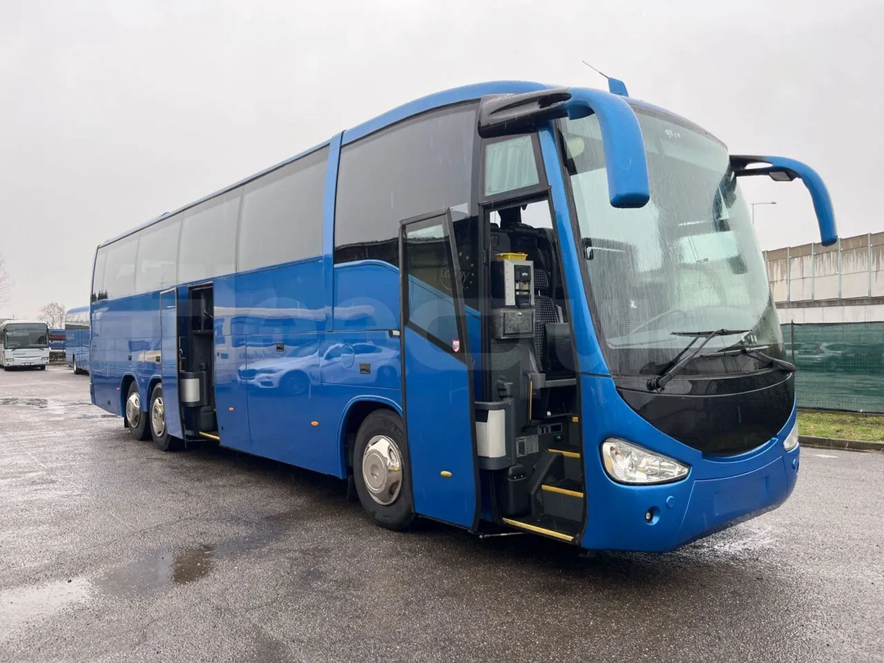 Irizar Scania К470ЕВ 6X2 - Euro4 - 345kW - 12.850mt - 3/4 right front doors open