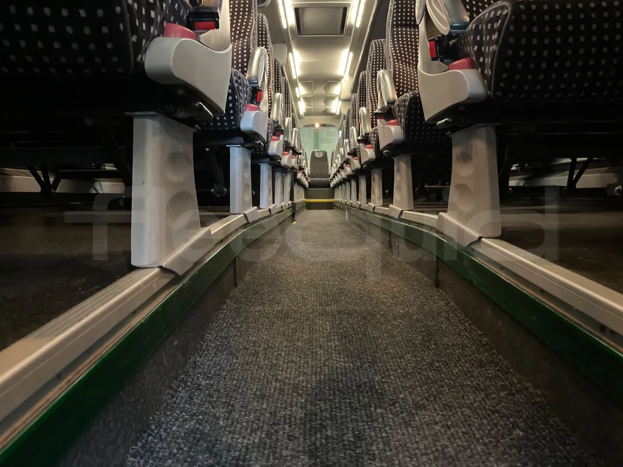 Irizar Scania К470ЕВ 6X2 - Euro4 - 345kW - 12.850mt - seat brackets photo