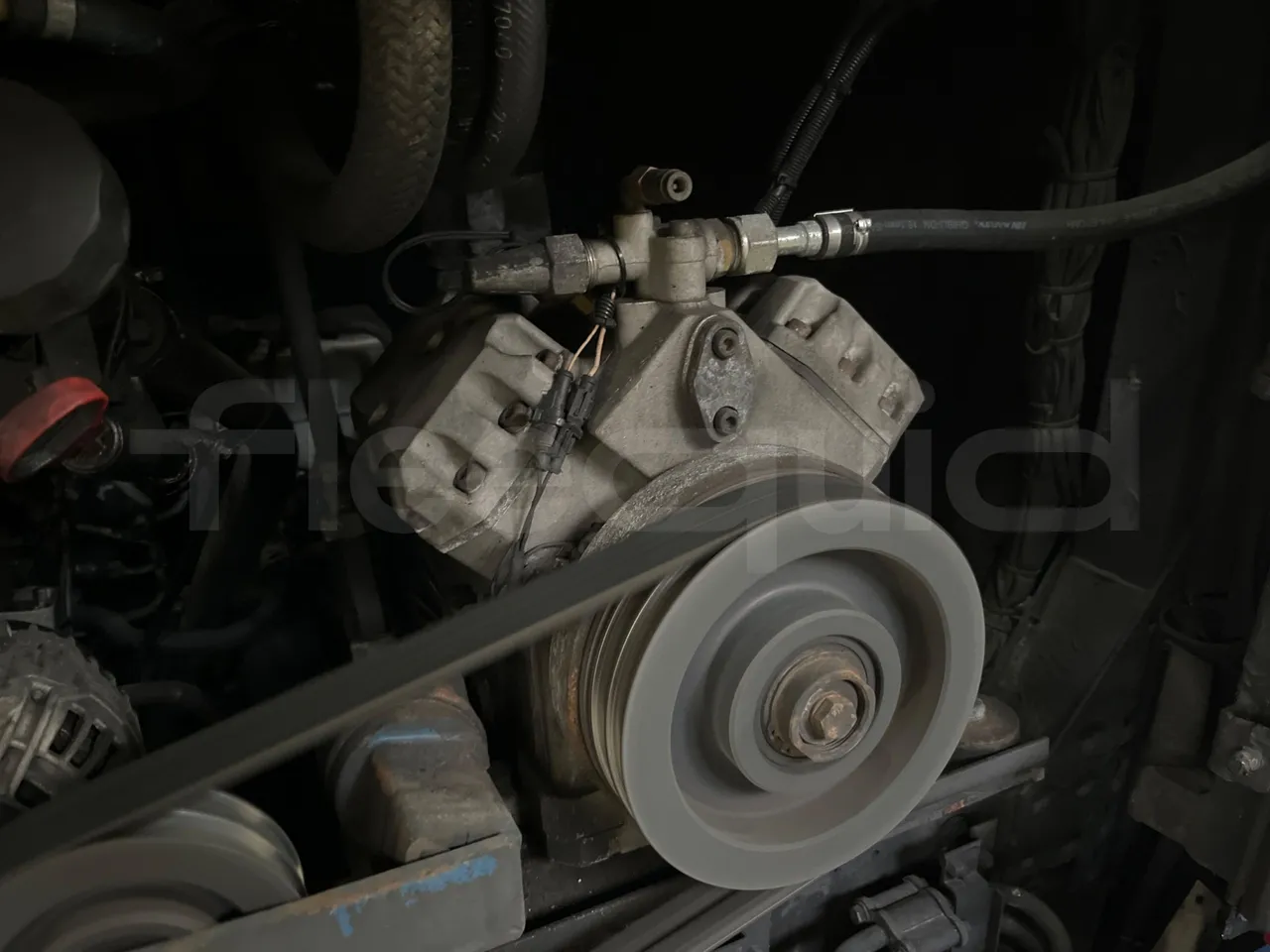 Irizar Scania К470ЕВ 6X2 - Euro4 - 345kW - 12.850mt - air conditioning compressor