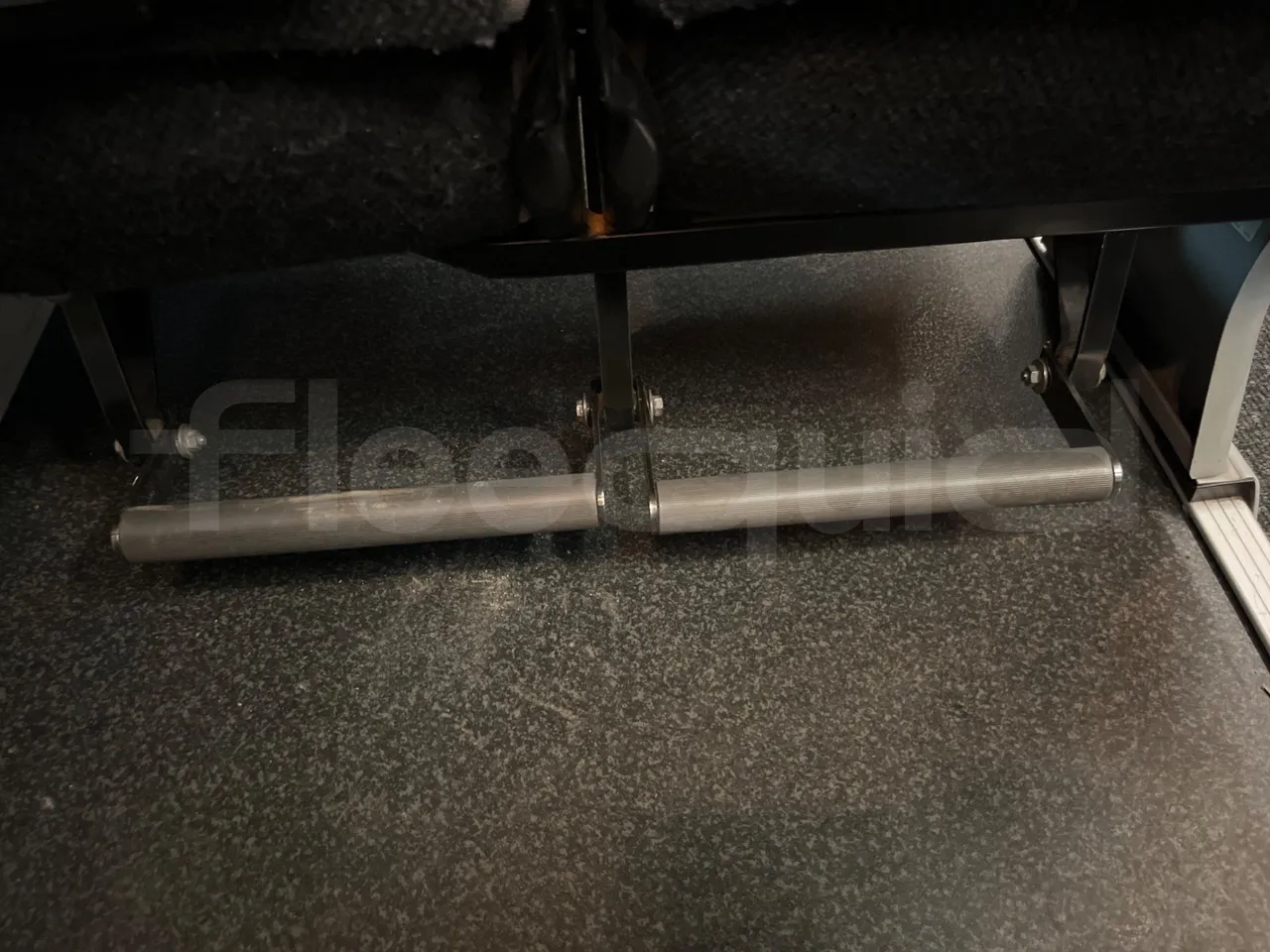 Irizar Scania К470ЕВ 6X2 - Euro4 - 345kW - 12.850mt - footrest detail photo