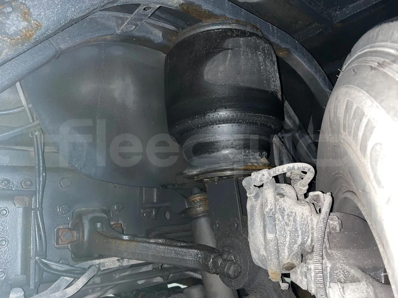 Irizar Scania К470ЕВ 6X2 - Euro4 - 345kW - 12.850mt - front air springs left