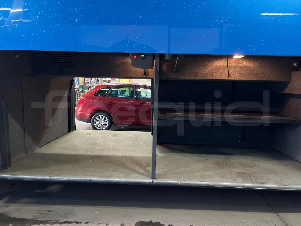 Irizar Scania К470ЕВ 6X2 - Euro4 - 345kW - 12.850mt - luggage rack photo