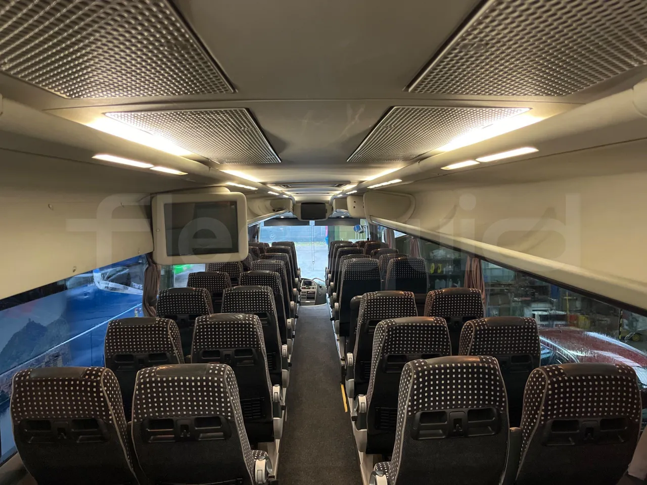 Irizar Scania К470ЕВ 6X2 - Euro4 - 345kW - 12.850mt - overhead compartments photo