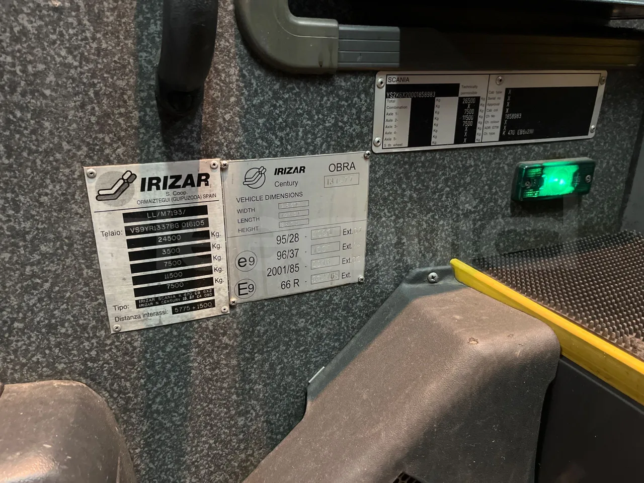 Irizar Scania К470ЕВ 6X2 - Euro4 - 345kW - 12.850mt - vehicle plate photo