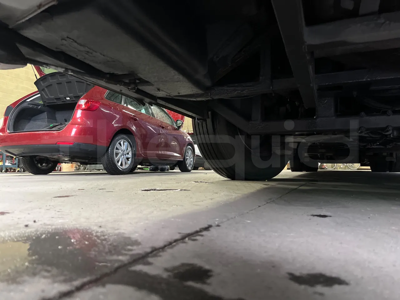 Irizar Scania К470ЕВ 6X2 - Euro4 - 345kW - 12.850mt - front axle right side