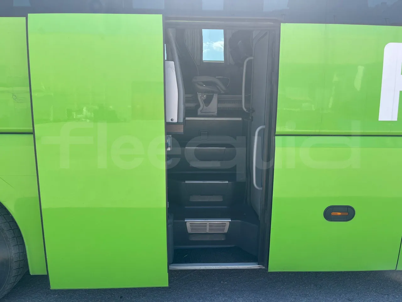 Man Lion's Coach C Joacb - Euro6 - 338kW - 13.100mt - front door 2 open