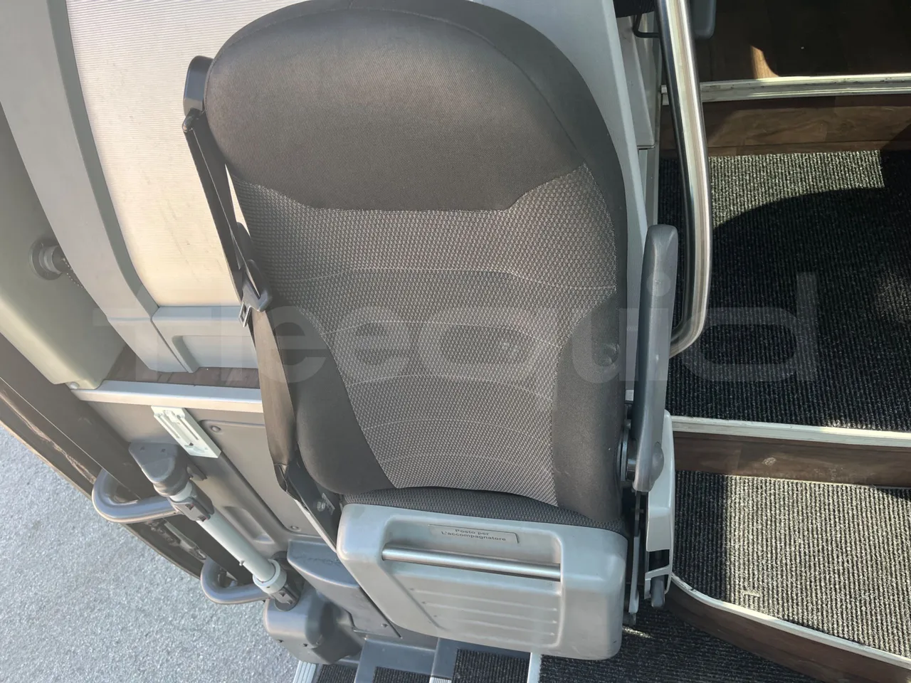 Man Lion's Coach C Joacb - Euro6 - 338kW - 13.100mt - hostess seat photo