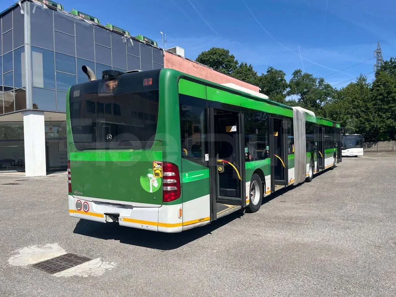 Mercedes-Benz Citaro G - 3/4 right rear doors open