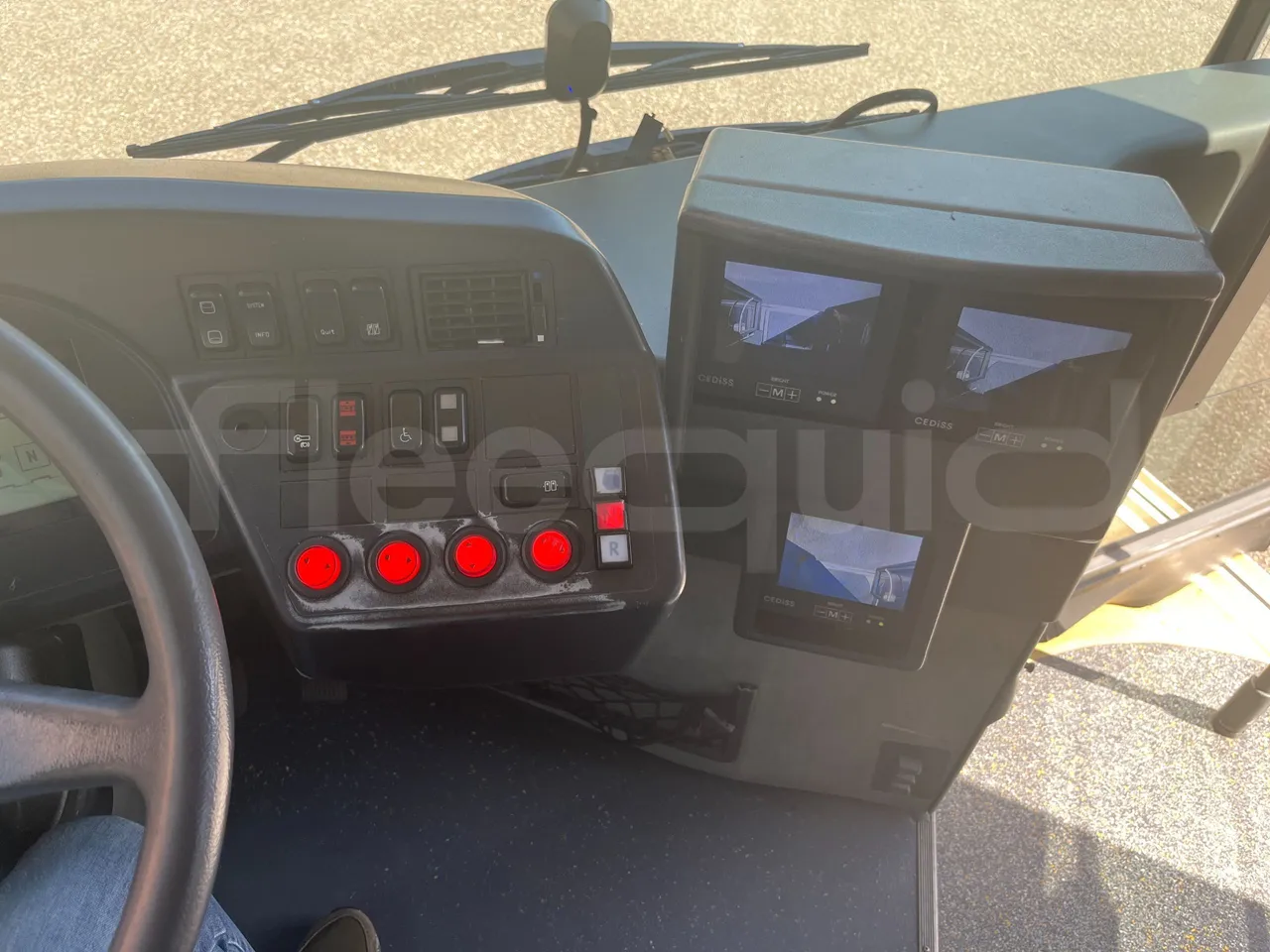 Mercedes-Benz Citaro G - radio accessories photo