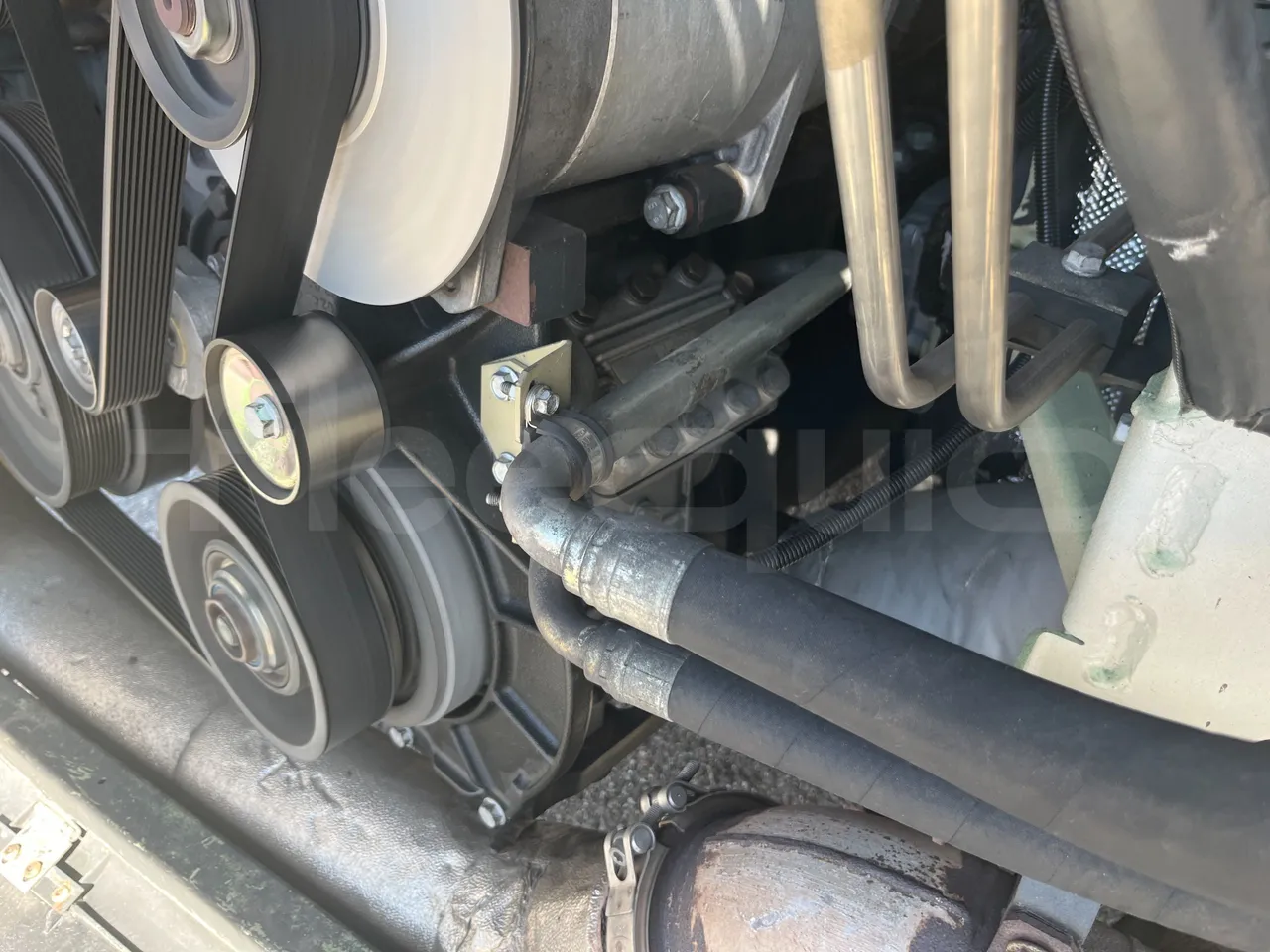 Mercedes-Benz Citaro G - air conditioning compressor