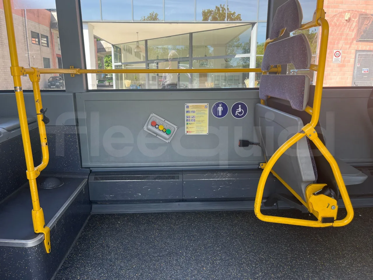 Mercedes-Benz Citaro G - disabled area photo