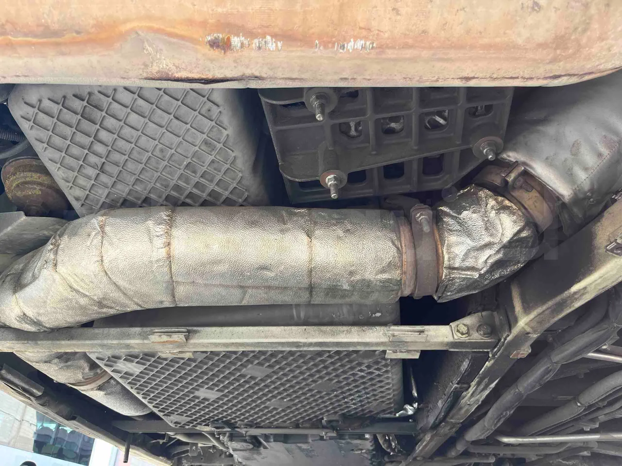 Mercedes-Benz Citaro G - engine without protection