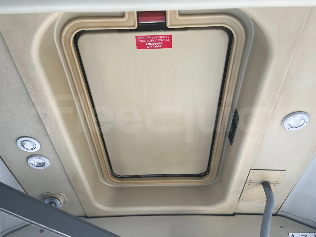 Mercedes-Benz Citaro G - roof hatch 1