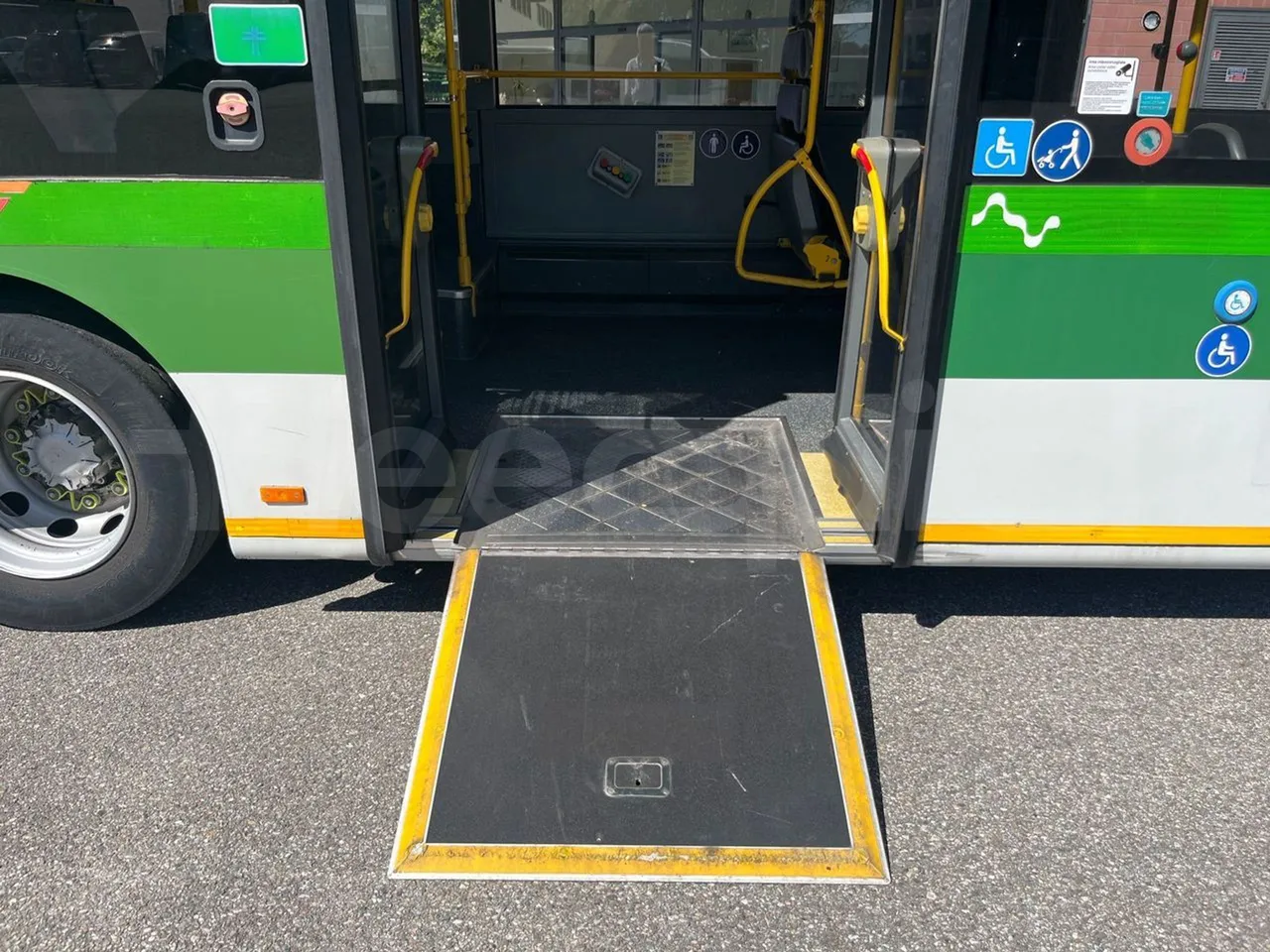 Mercedes-Benz Citaro G - platform open photo