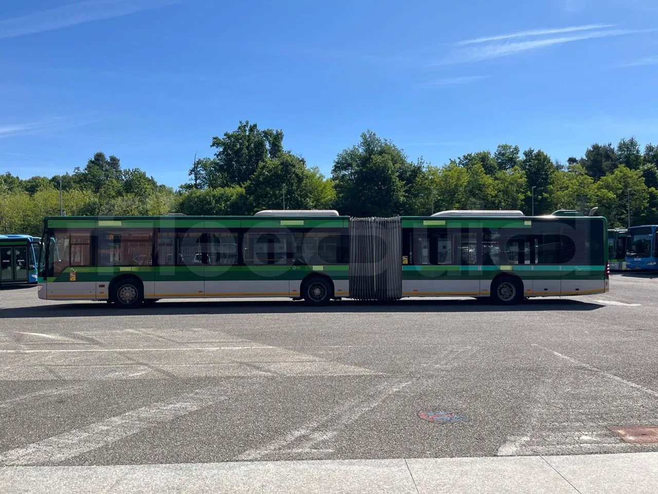 Mercedes-Benz Citaro G - left side photo