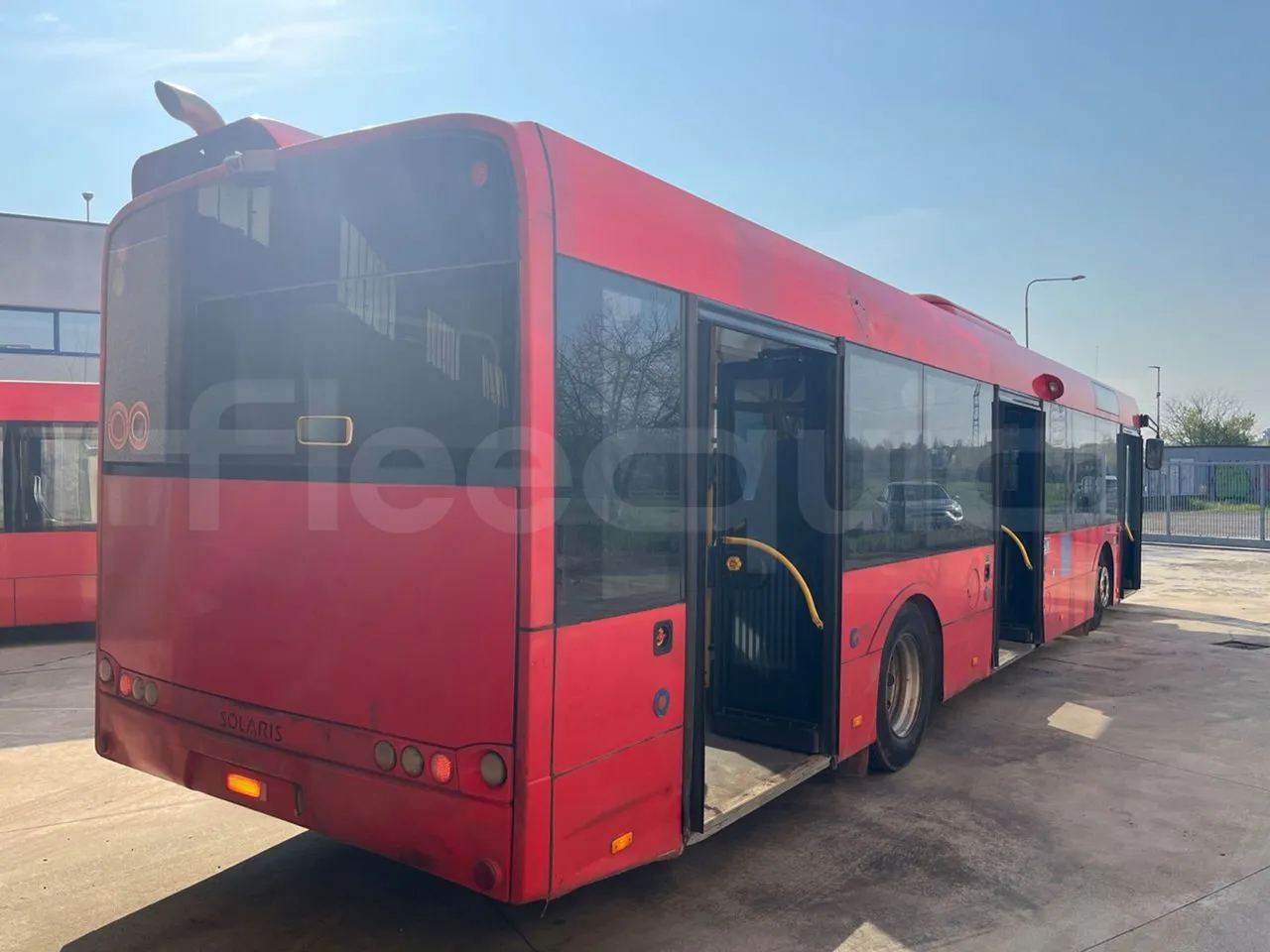 Solaris Urbino 12 - Euro6 - 240kW - 12mt - 3/4 right rear doors open