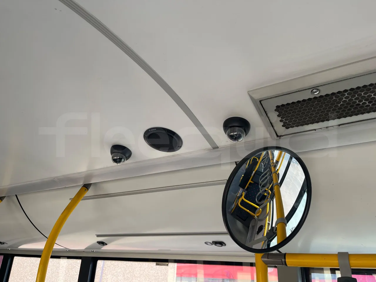 Solaris Urbino 12 - Euro6 - 240kW - 12mt - camera accessories photo