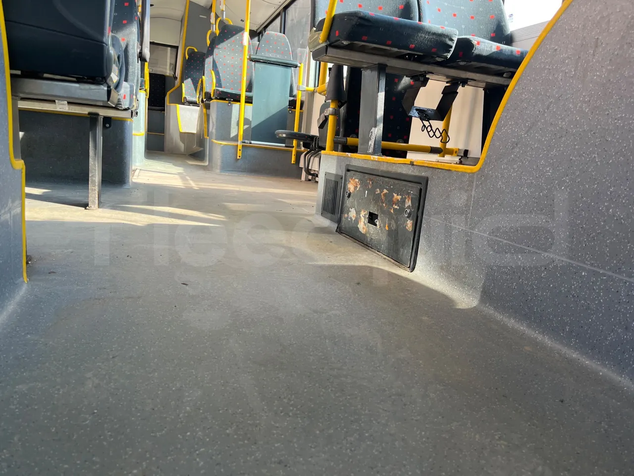 Solaris Urbino 12 - Euro6 - 240kW - 12mt - seat brackets photo