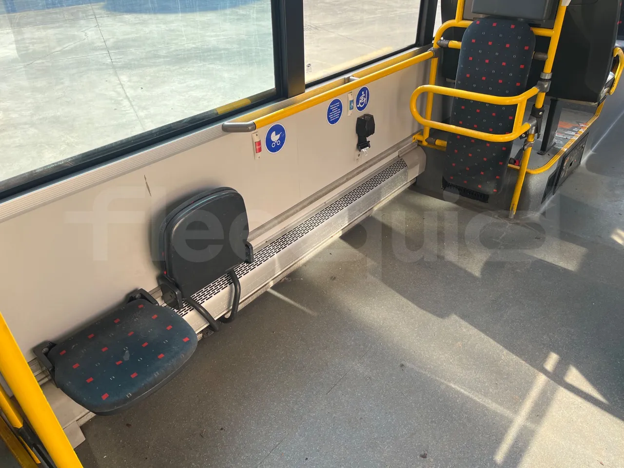 Solaris Urbino 12 - Euro6 - 240kW - 12mt - disabled area photo