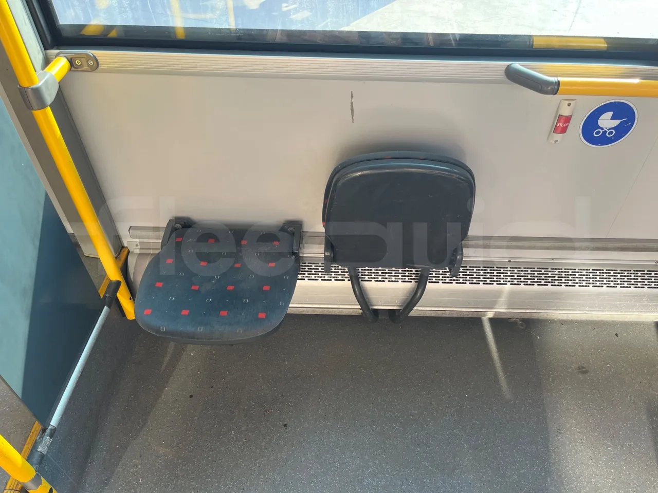 Solaris Urbino 12 - Euro6 - 240kW - 12mt - folding seat photo