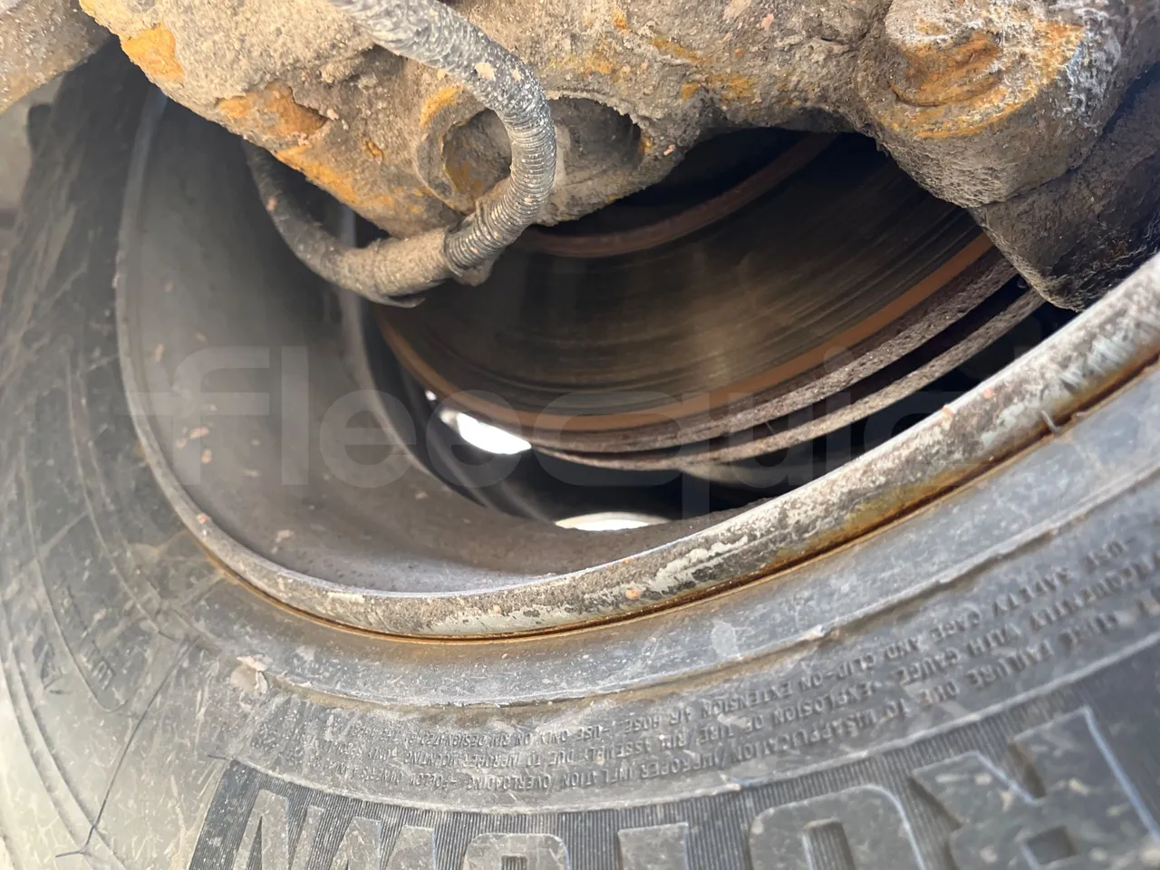 Solaris Urbino 12 - Euro6 - 240kW - 12mt - front discs left