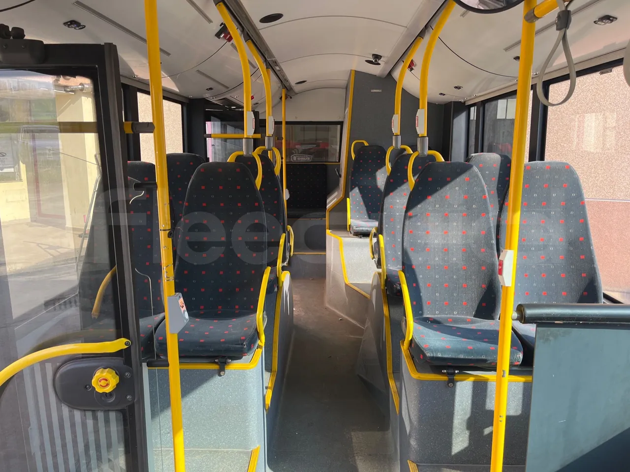 Solaris Urbino 12 - Euro6 - 240kW - 12mt - reverse view middle aisle