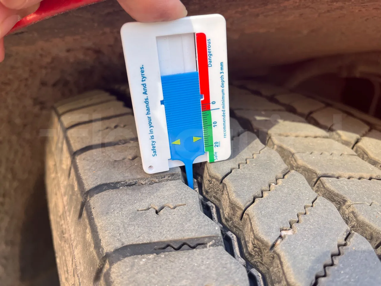 Solaris Urbino 12 - Euro6 - 240kW - 12mt - tread condition front tires right