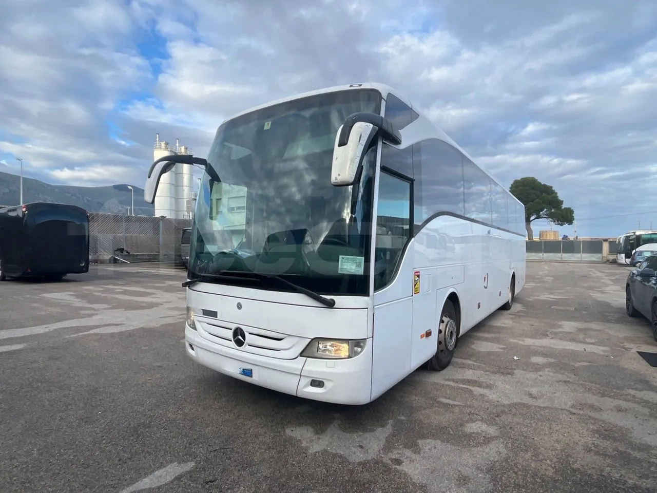 Mercedes-Benz Tourismo 15 RHD - Euro5 - 300kW - 12.140mt - 3/4 front left
