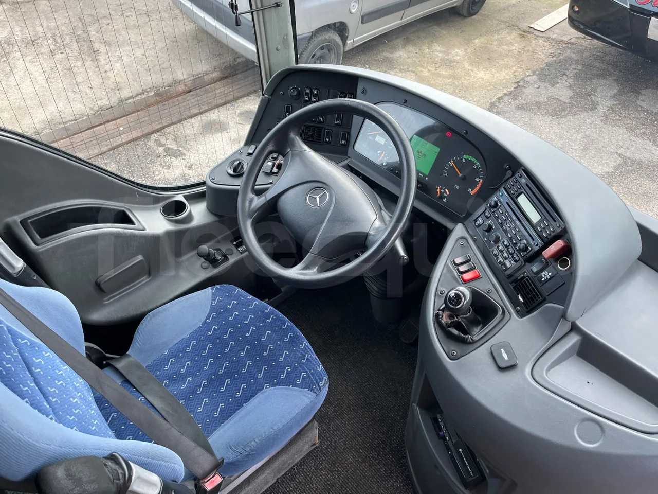 Mercedes-Benz Tourismo 15 RHD - Euro5 - 300kW - 12.140mt - buttons panels on