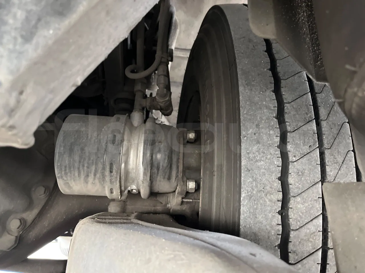 Mercedes-Benz Tourismo 15 RHD - Euro5 - 300kW - 12.140mt - axle 2 caliper brakes right