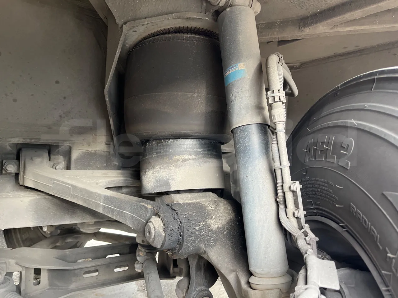 Mercedes-Benz Tourismo 15 RHD - Euro5 - 300kW - 12.140mt - front shock absorbers left