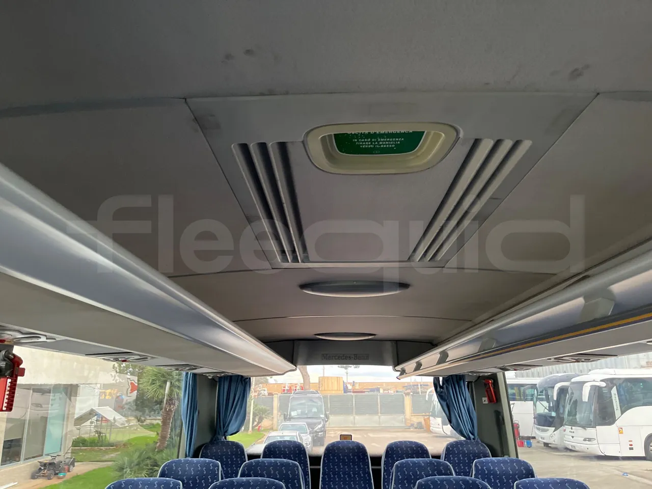 Mercedes-Benz Tourismo 15 RHD - Euro5 - 300kW - 12.140mt - roof hatch 2