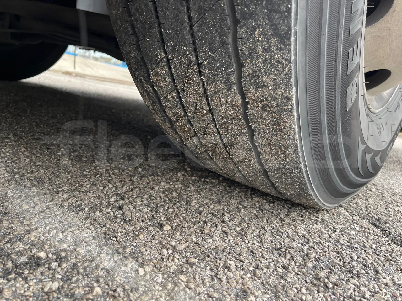 Mercedes-Benz Tourismo 15 RHD - Euro5 - 300kW - 12.140mt - tread condition front tires right