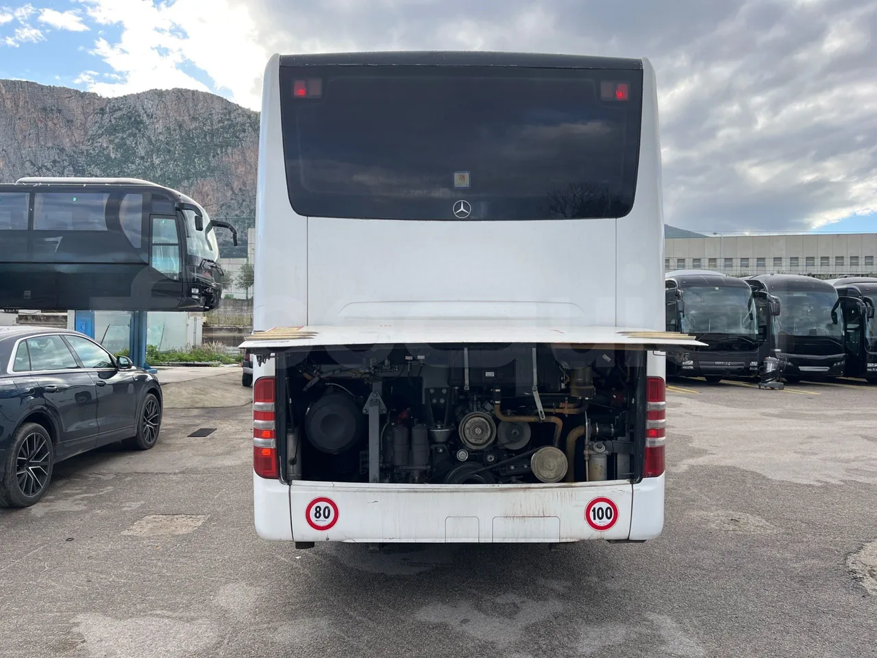 Mercedes-Benz Tourismo 15 RHD - Euro5 - 300kW - 12.140mt - rear hatch open