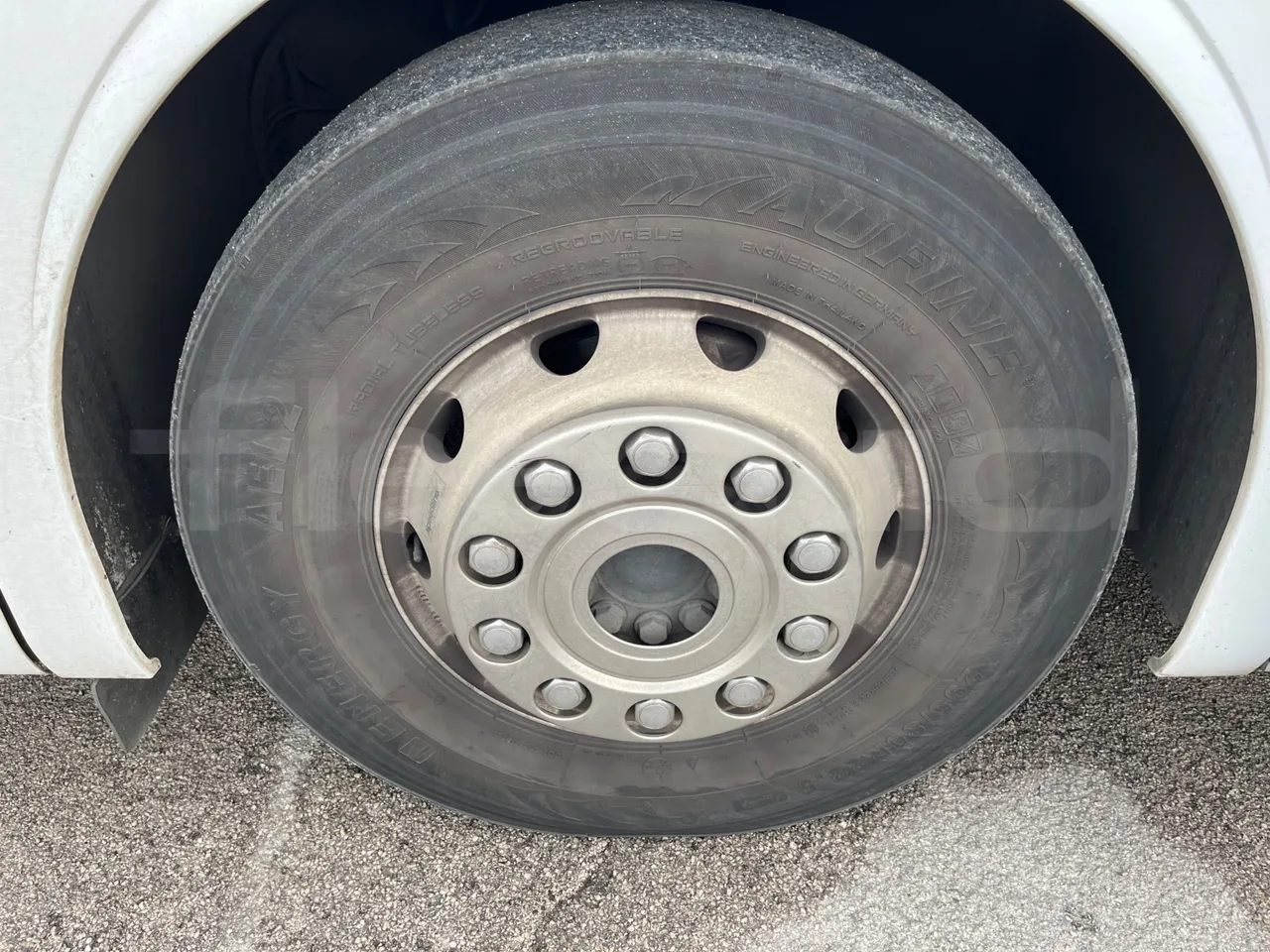 Mercedes-Benz Tourismo 15 RHD - Euro5 - 300kW - 12.140mt - front left tire measurements