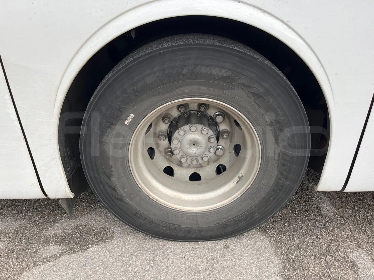 Mercedes-Benz Tourismo 15 RHD - Euro5 - 300kW - 12.140mt - rear left tire photo