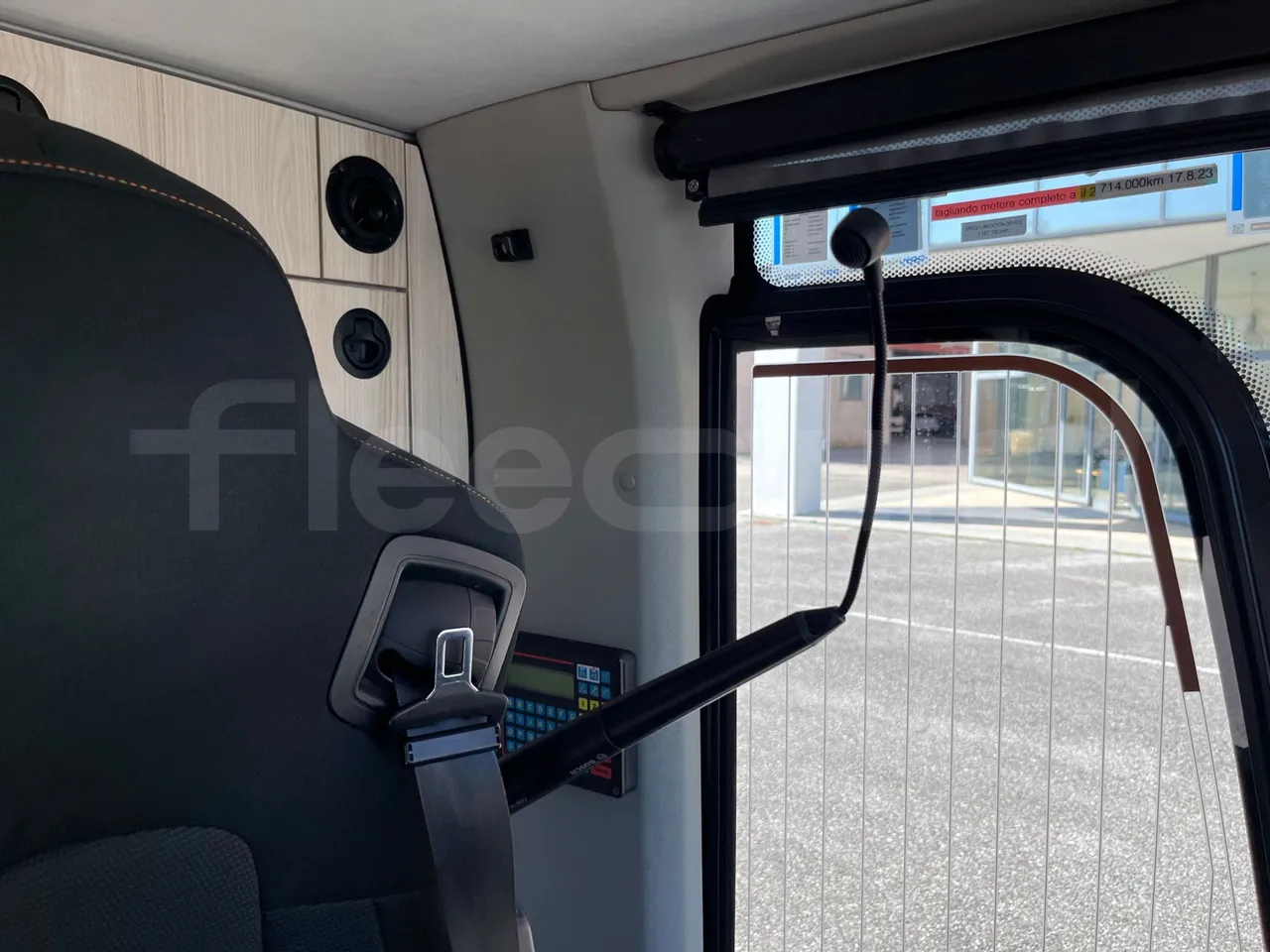 Vdl Futura FDD2 - EUR6 - 390kW - 14.145m - driver microphone accessories photo