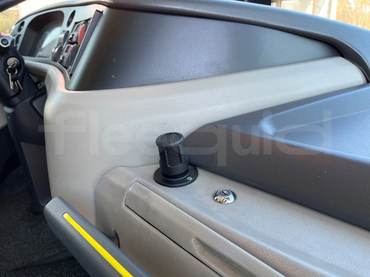 Vdl Futura FDD2 - EUR6 - 390kW - 14.145m - hostes microphone accessories photo