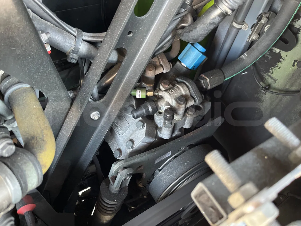 Vdl Futura FDD2 - EUR6 - 390kW - 14.145m - air conditioning compressor