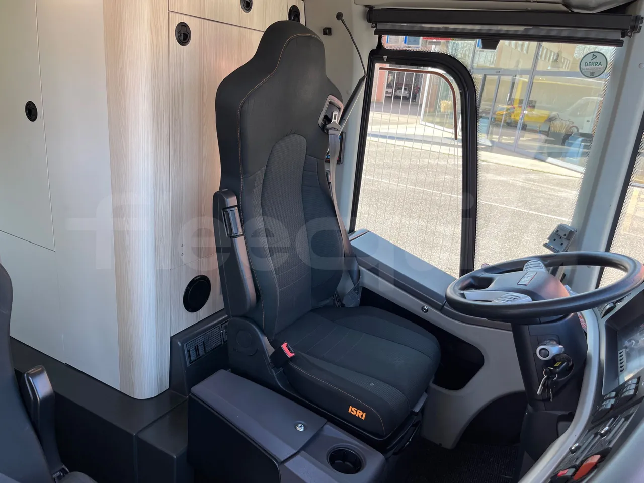 Vdl Futura FDD2 - EUR6 - 390kW - 14.145m - driver's seat photo