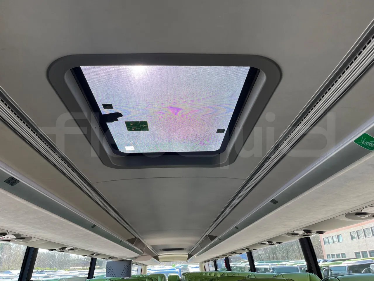 Vdl Futura FDD2 - EUR6 - 390kW - 14.145m - roof hatch 1