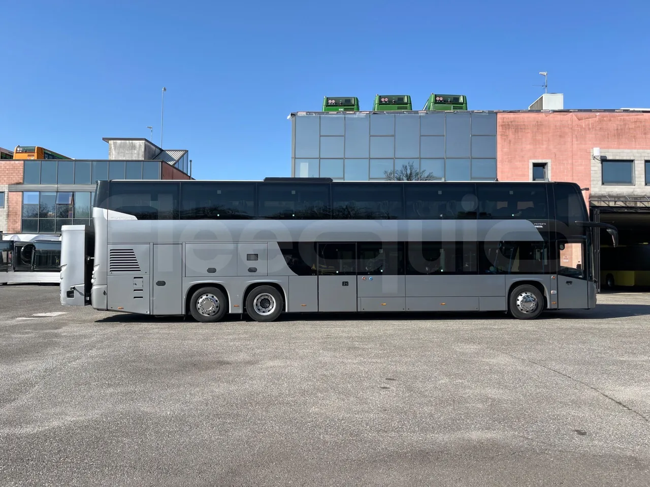 Vdl Futura FDD2 - EUR6 - 390kW - 14.145m - right side doors closed