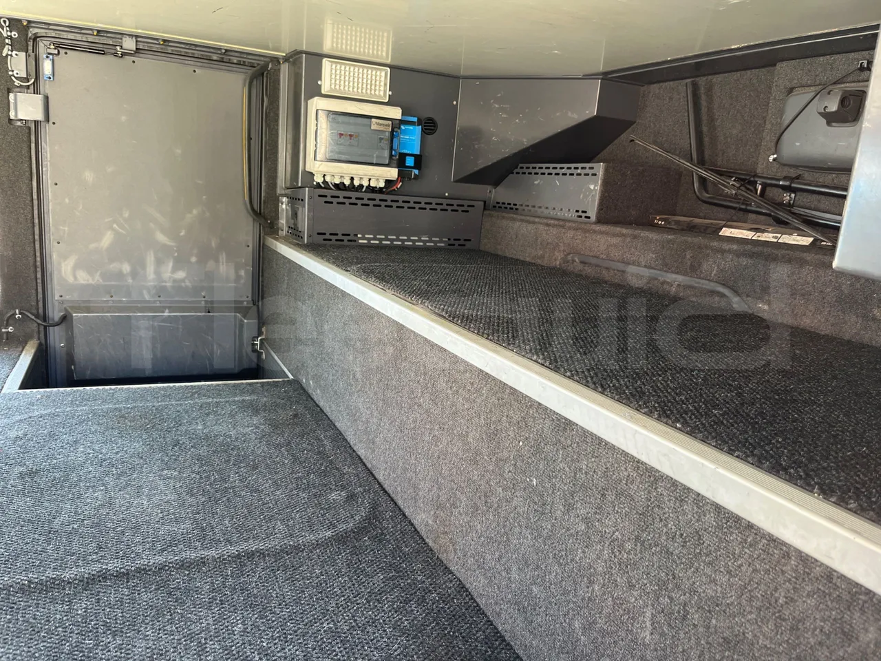 Vdl Futura FDD2 - EUR6 - 390kW - 14.145m - under carpet photo