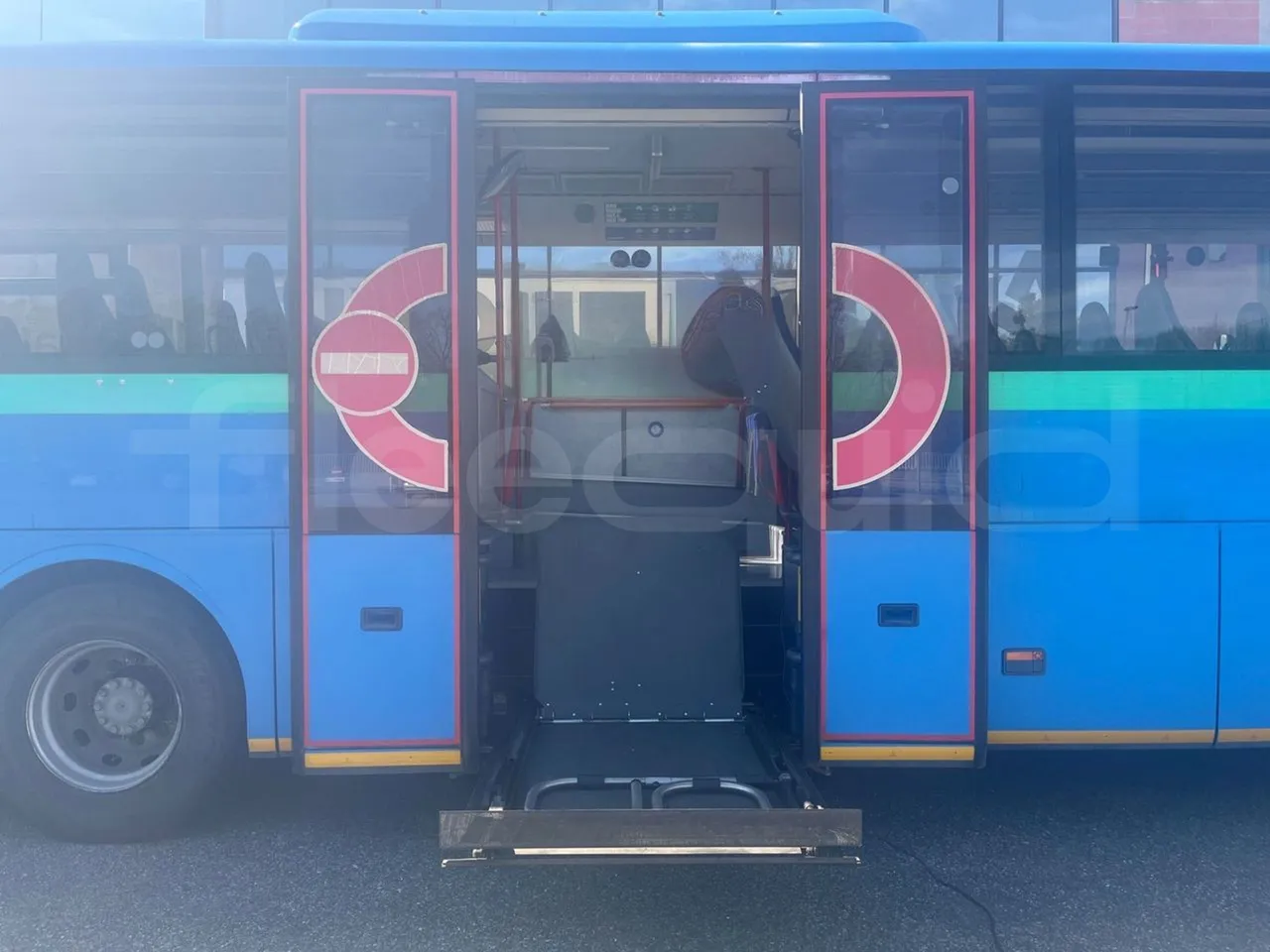 Mercedes-Benz Integro E5 4 - Euro5 - 220kW - 12.140mt - 3/4 left rear side