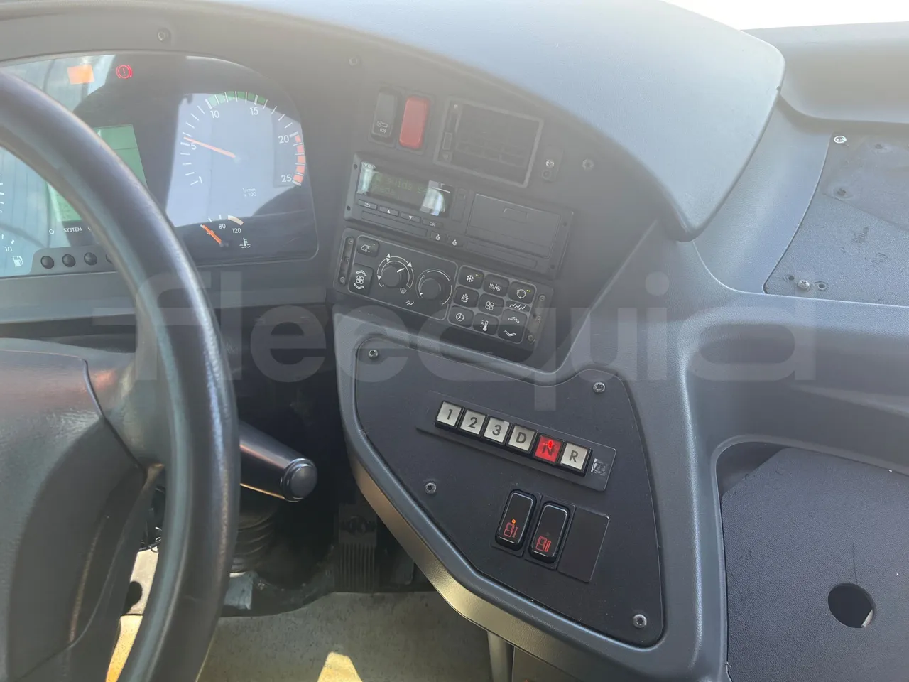 Mercedes-Benz Integro E5 4 - Euro5 - 220kW - 12.140mt - radio accessories photo