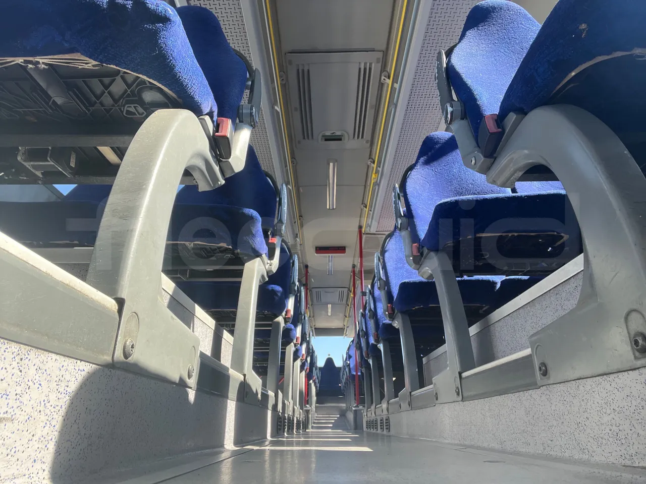 Mercedes-Benz Integro E5 4 - Euro5 - 220kW - 12.140mt - seat brackets photo