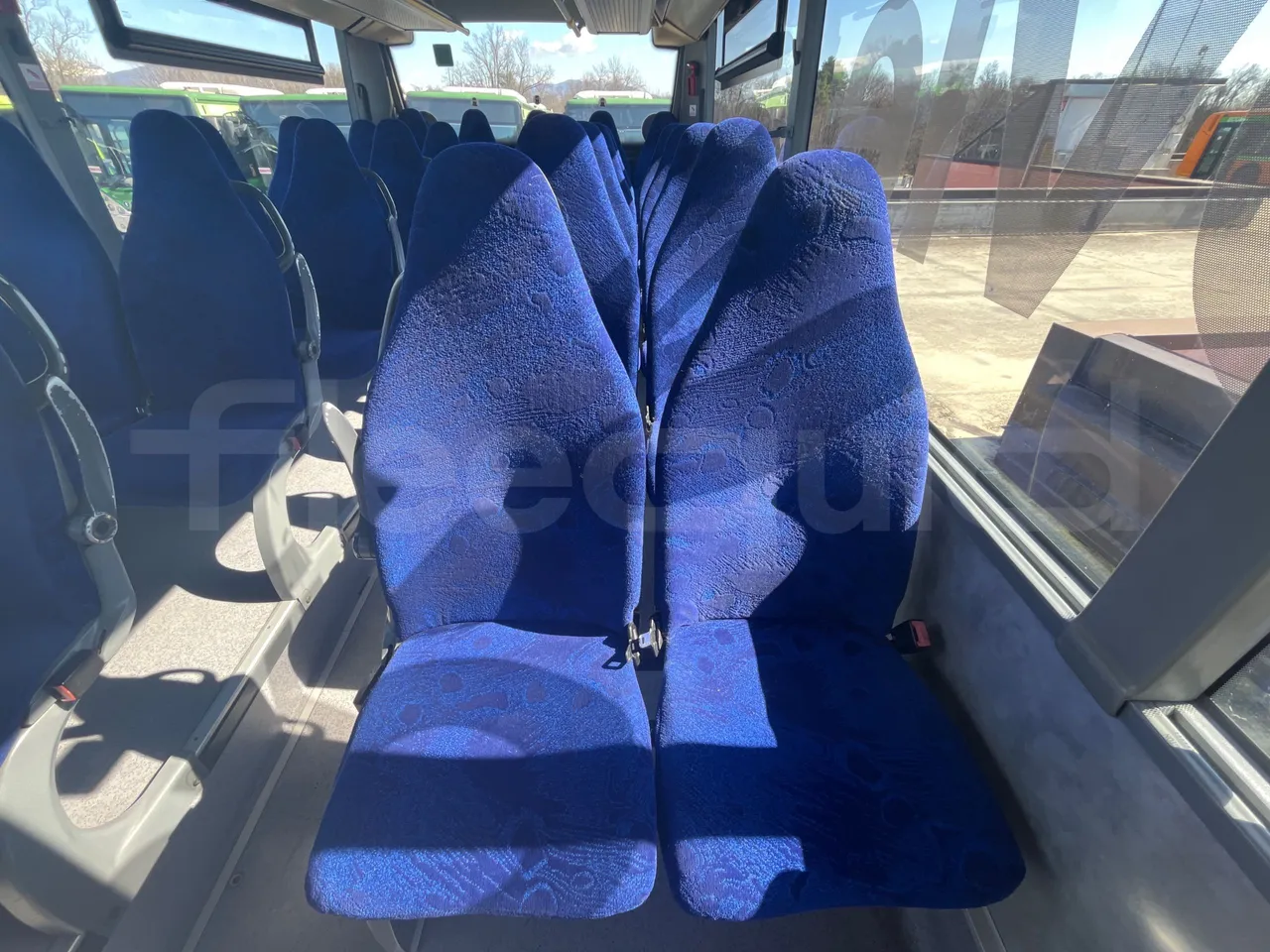 Mercedes-Benz Integro E5 4 - Euro5 - 220kW - 12.140mt - single seat detail