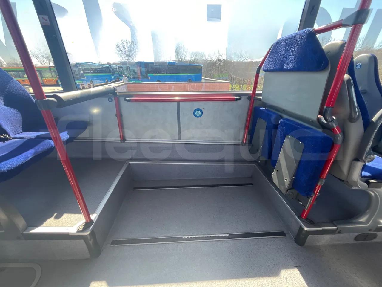 Mercedes-Benz Integro E5 4 - Euro5 - 220kW - 12.140mt - disabled area photo